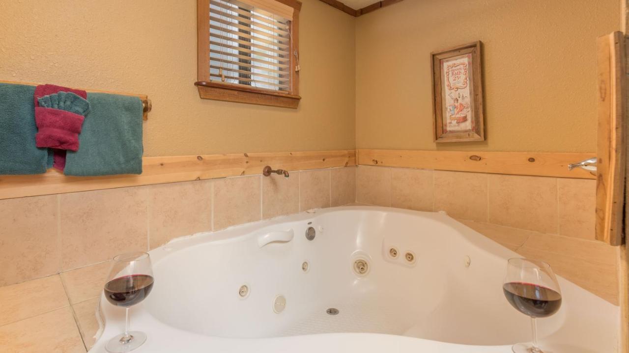 Whispering Pine Cabins Ruidoso Exterior photo