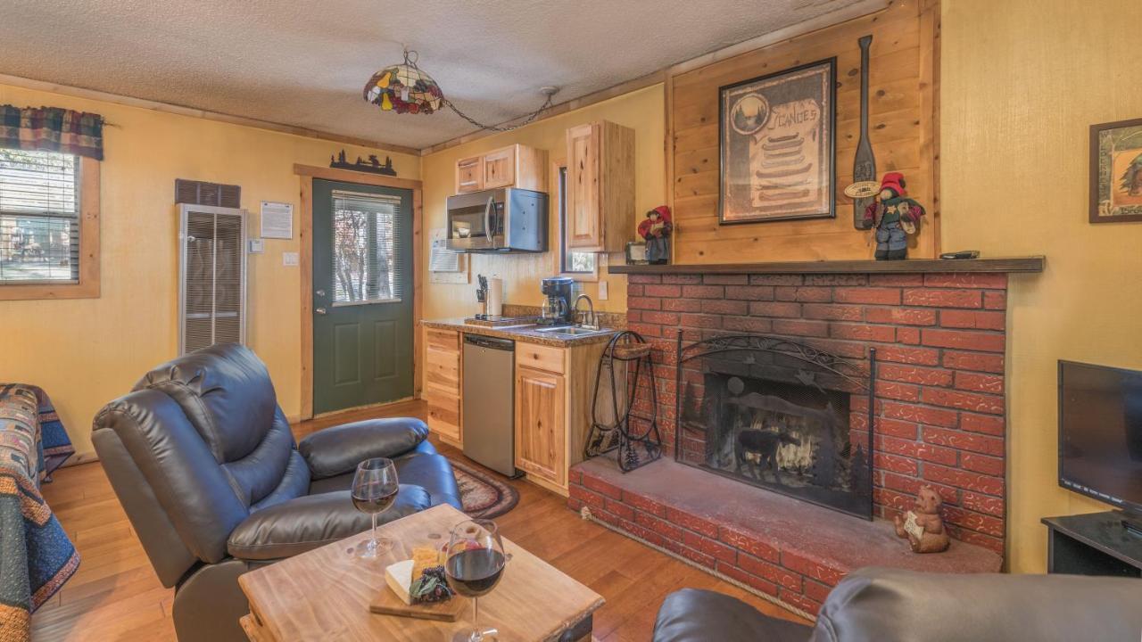 Whispering Pine Cabins Ruidoso Exterior photo