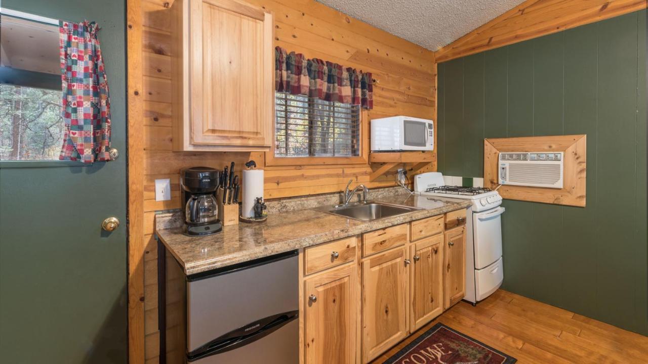 Whispering Pine Cabins Ruidoso Exterior photo