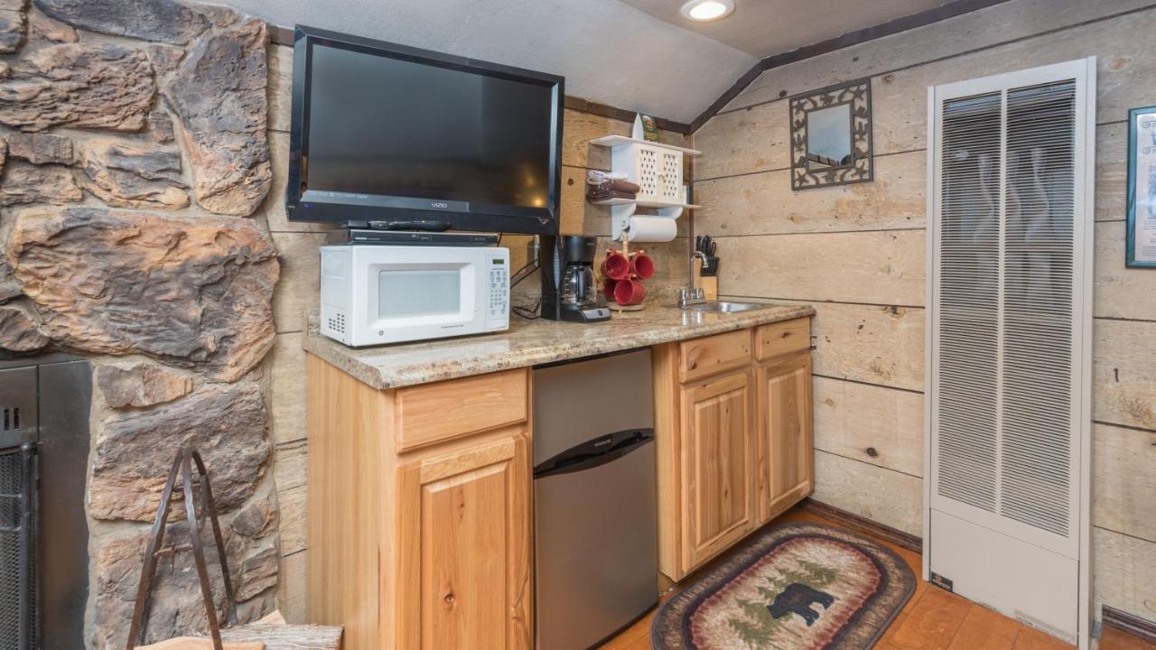 Whispering Pine Cabins Ruidoso Exterior photo