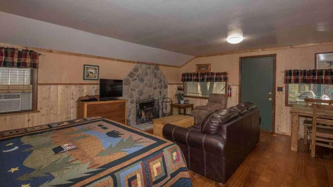 Whispering Pine Cabins Ruidoso Exterior photo
