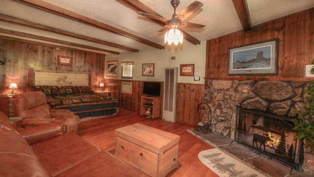 Whispering Pine Cabins Ruidoso Exterior photo